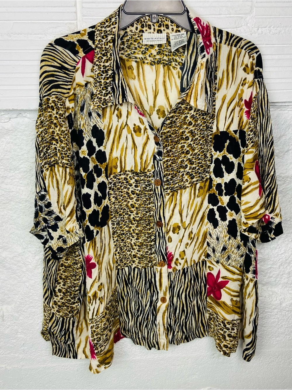 White Stag Multi-Animal print & floral Button-Down Shirt size 26W